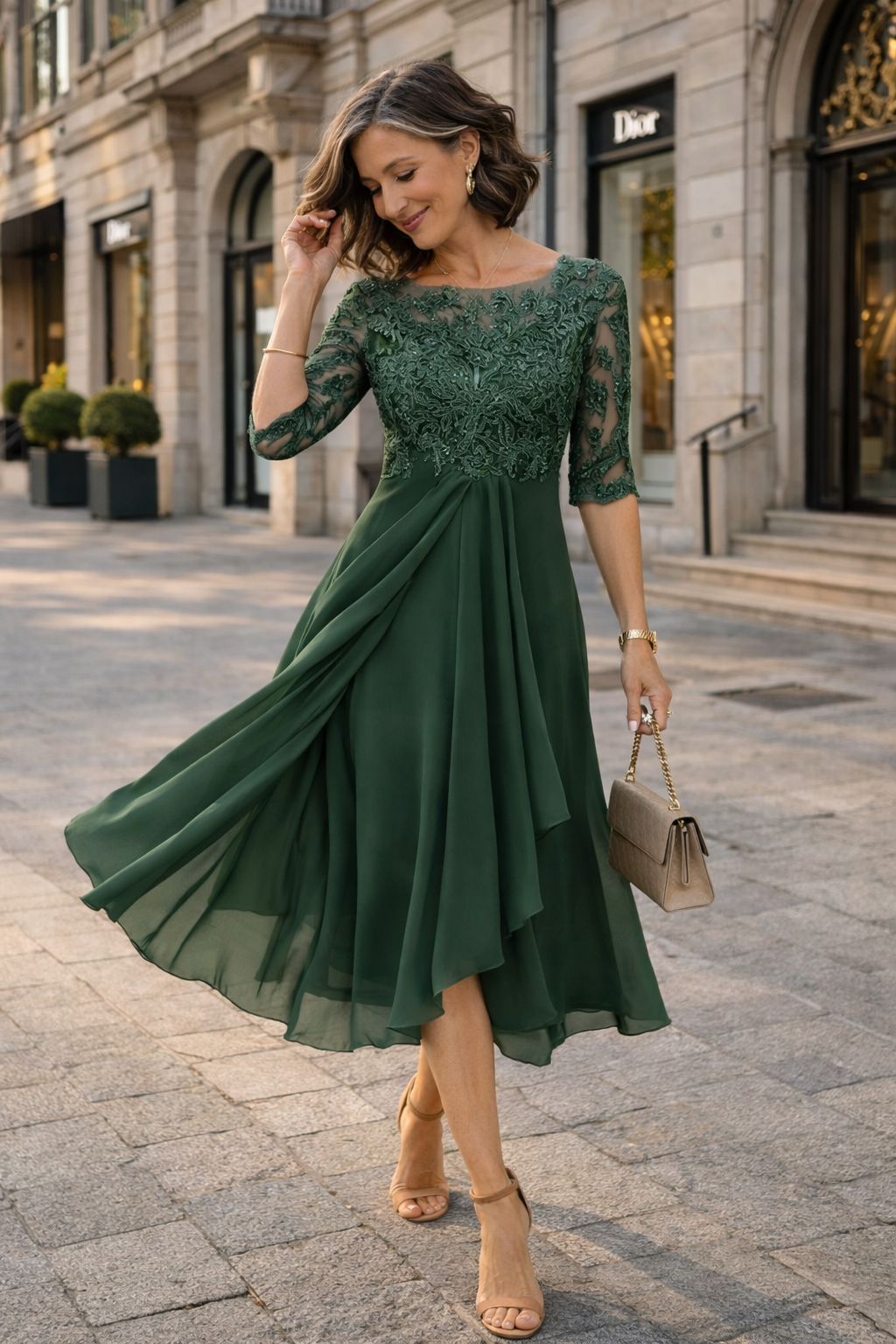 Lea – Elegantes Midikleid aus Spitze