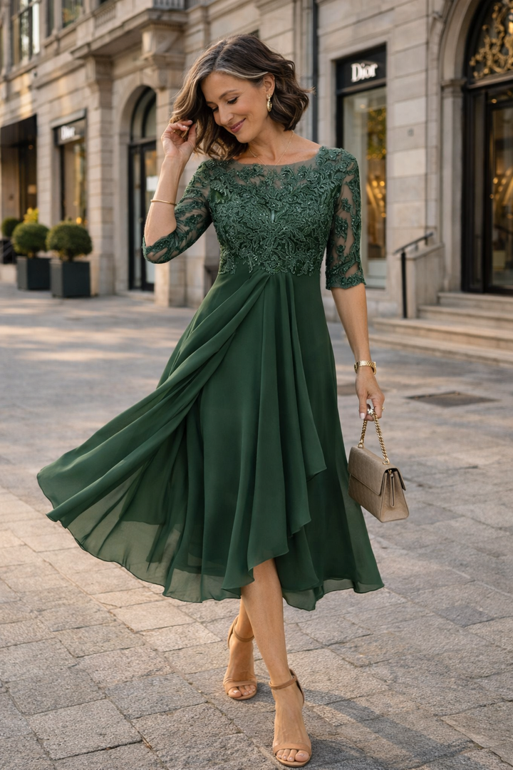 Lea – Elegantes Midikleid aus Spitze