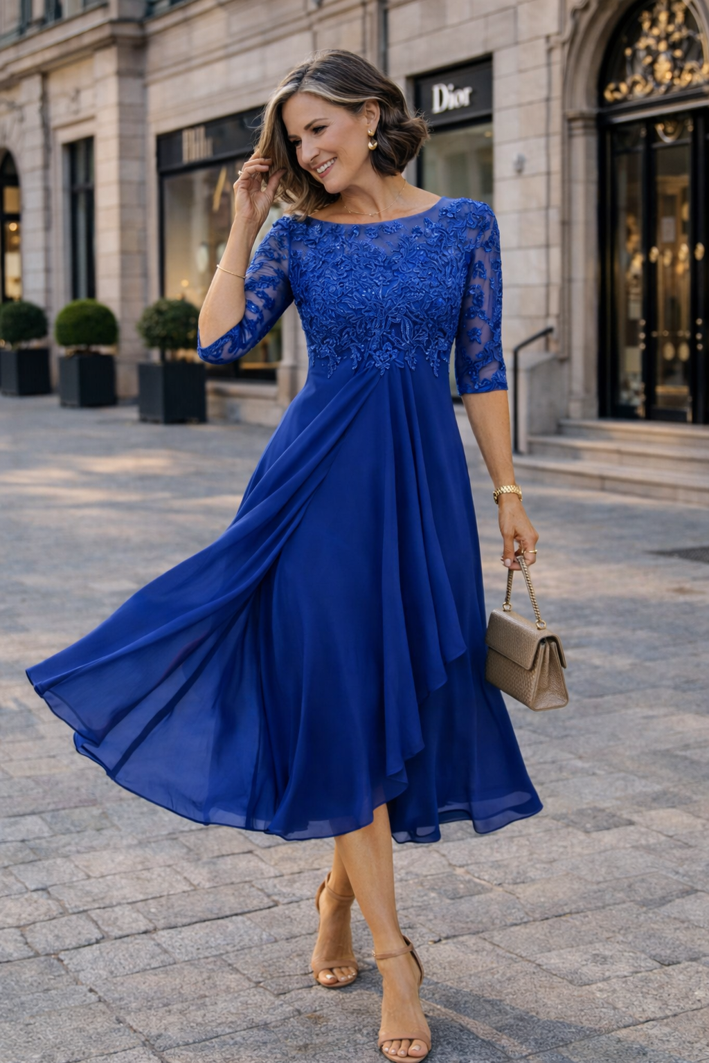 Lea – Elegantes Midikleid aus Spitze