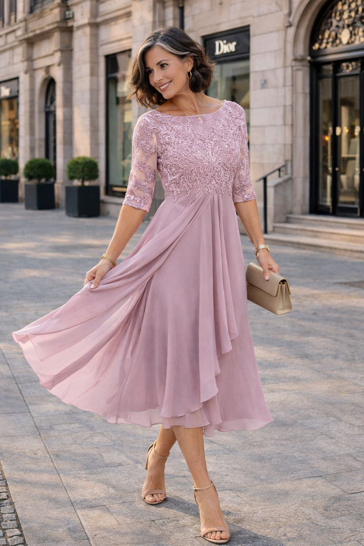 Lea – Elegantes Midikleid aus Spitze