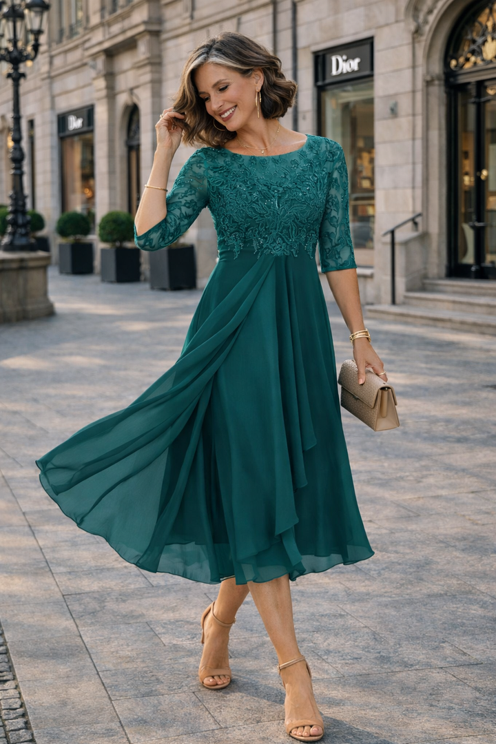 Lea – Elegantes Midikleid aus Spitze